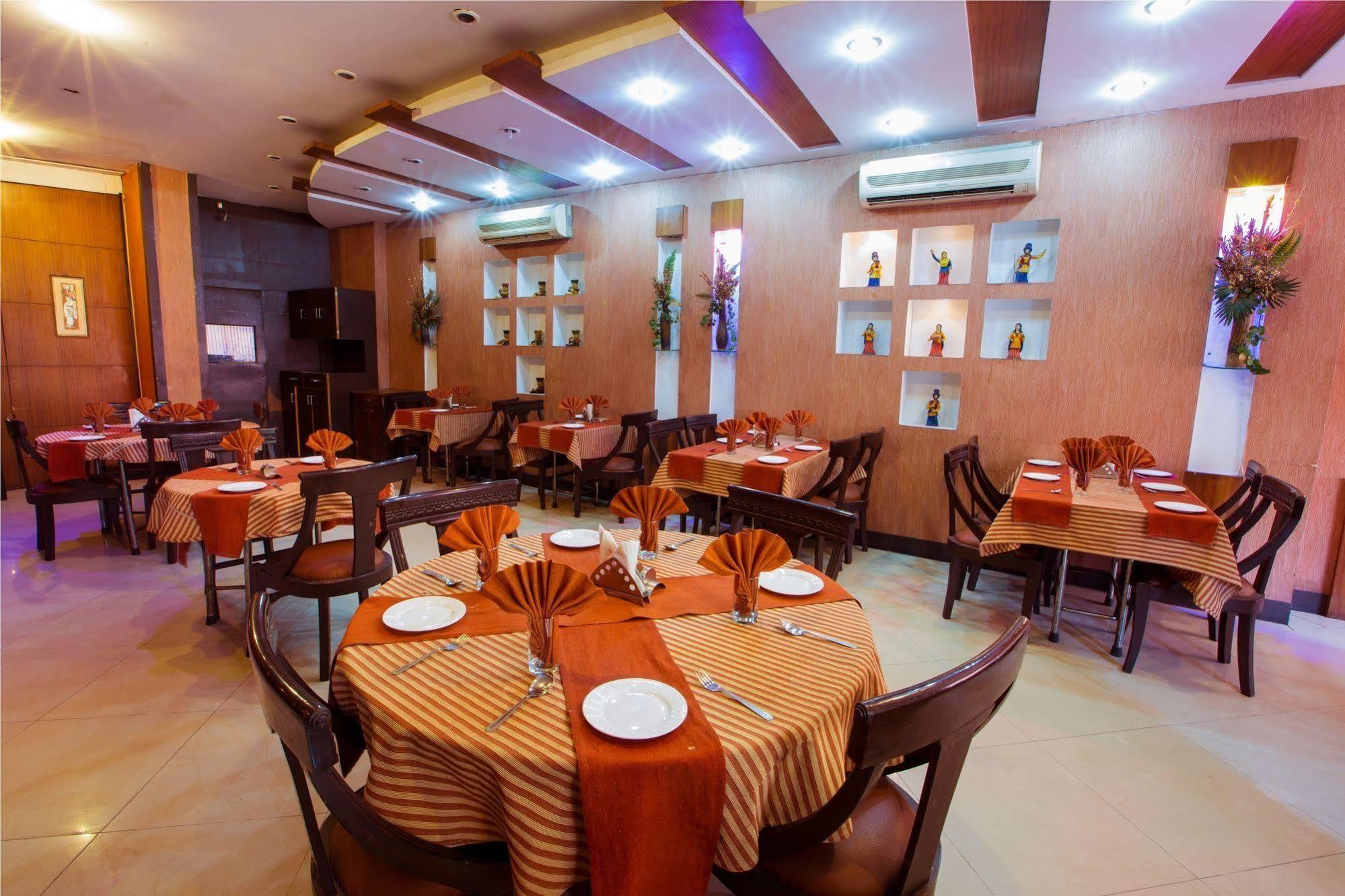 Hotel Narula'S Aurrum Amritsar Exterior foto